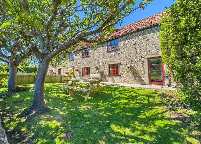 Seaside-Dog Friendly-Country Cottage-W Log Burner