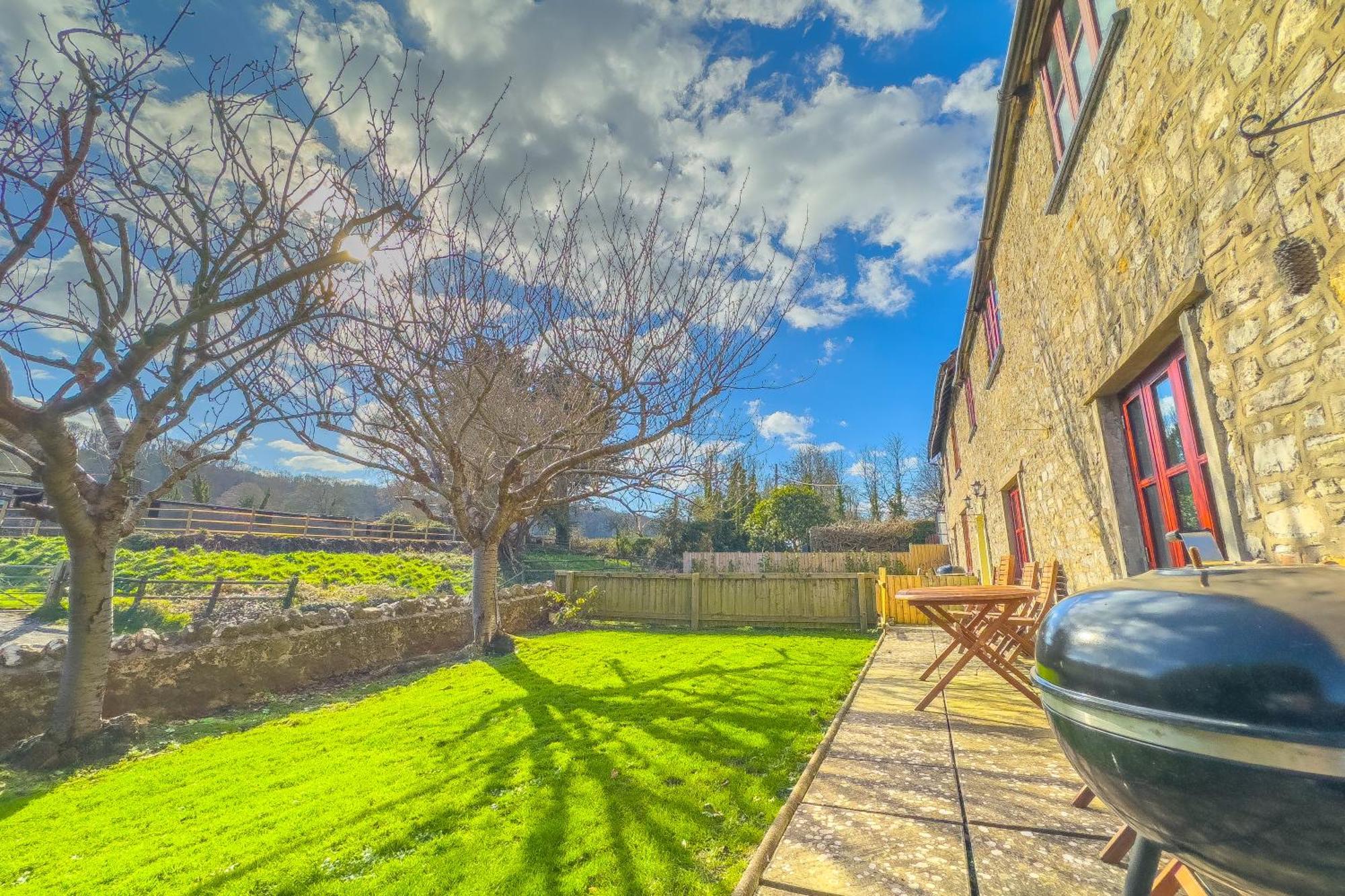 Holiday home Seaside-dog Friendly-country Cottage-w Log Burner Worle